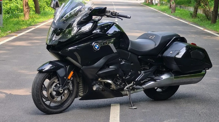 Get Ready to Hit the Open Road with the BMW K1600B Bagger
